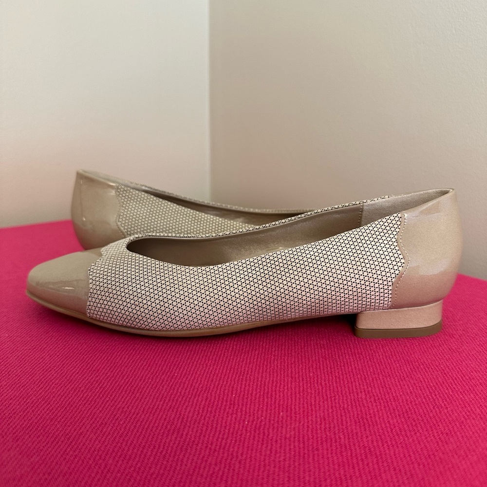 NEVER WORN - BeautiFeel suede shoes - size 40